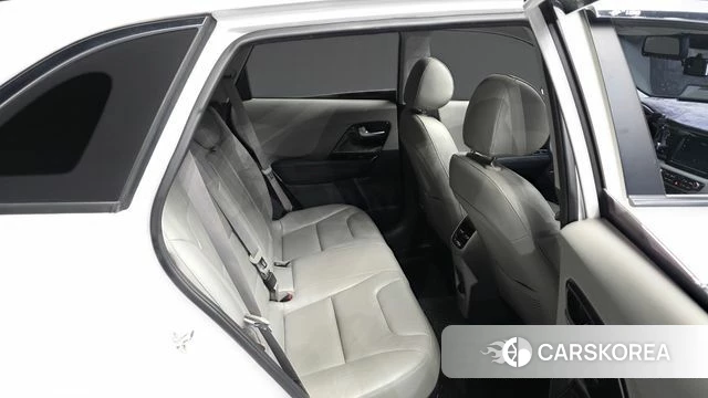 Kia Niro 2018 Белый из Кореи, фото 3