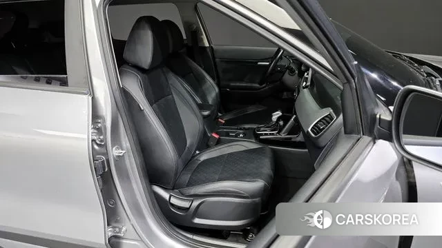 Kia Seltos 2021 Серый из Кореи, фото 3