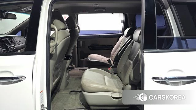 Kia The New Carnival 2019 Белый из Кореи, фото 3
