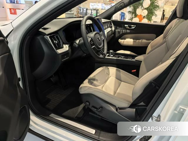 Volvo XC60 2026 Белый из Китая, фото 3