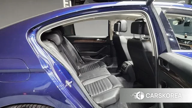 Volkswagen Passat GT (B8) 2018 Синий из Кореи, фото 3