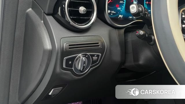 Mercedes-Benz GLC-Class X253 2021 Белый из Кореи, фото 3