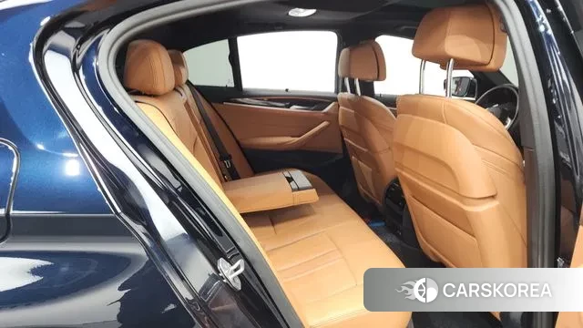 BMW 5 Series (G30) 2022 Черный из Кореи, фото 3