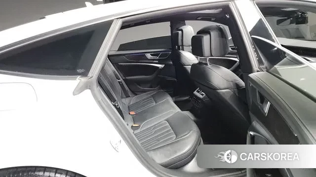 Audi A7 (4K) 2021 Белый из Кореи, фото 3