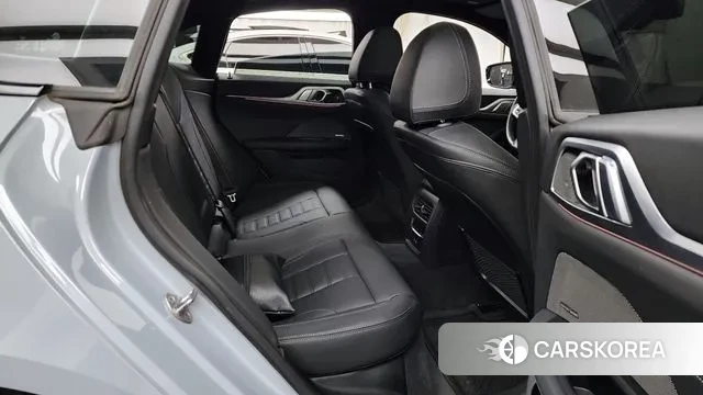 BMW i4 2022 Серебристо-серый из Кореи, фото 3