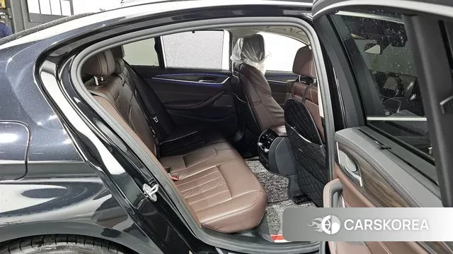 BMW 5 Series (G30) 2022 Черный из Кореи, фото 3