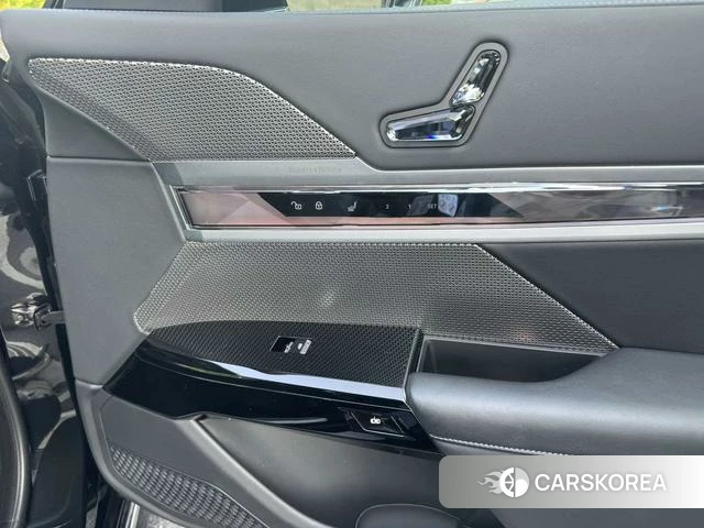 BMW i7 2023 Черный из Китая, фото 3