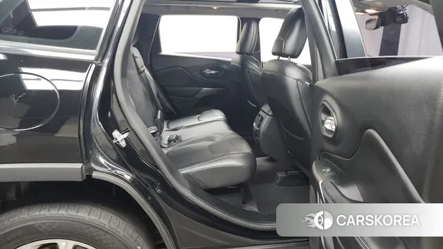 Jeep Cherokee (KL) id 3107130 из Кореи 3