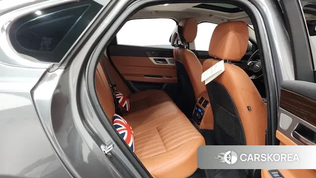 Jaguar XF (X260) 2018 Серый из Кореи, фото 3
