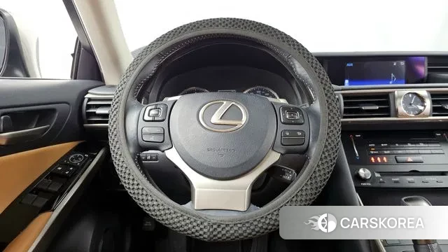 Lexus New IS300 2018 Песочный из Кореи, фото 3