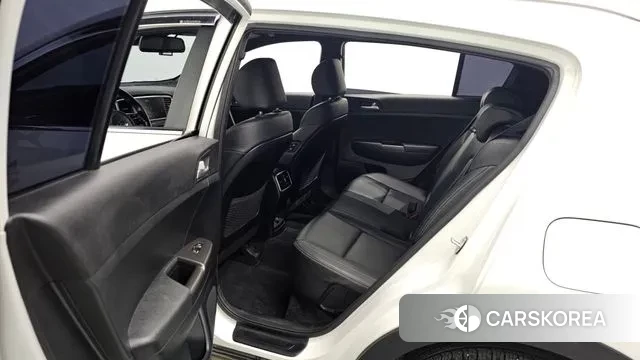 Kia Sportage The Bold 2018 Белый из Кореи, фото 3