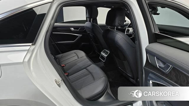 Audi A6 (C8) 2023 Белый из Кореи, фото 3