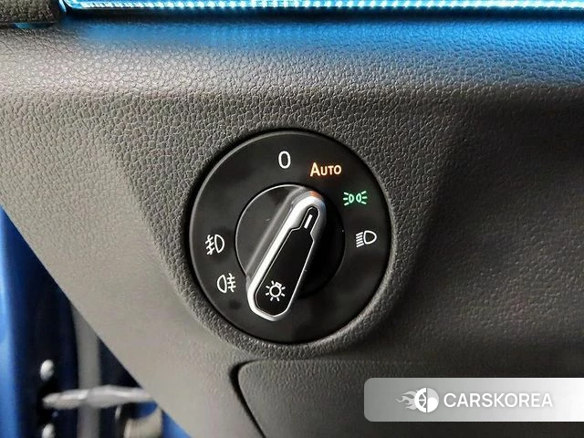 Volkswagen 7th Generation of Jetta 2021 Синий из Кореи, фото 3