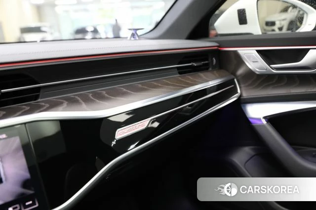 Audi A6 (C8) 2022 Белый из Кореи, фото 3