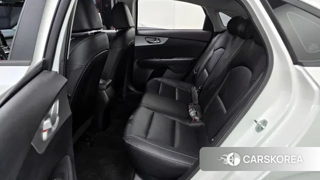 Kia The New K3 2nd generation 2022 Белый из Кореи, фото 3