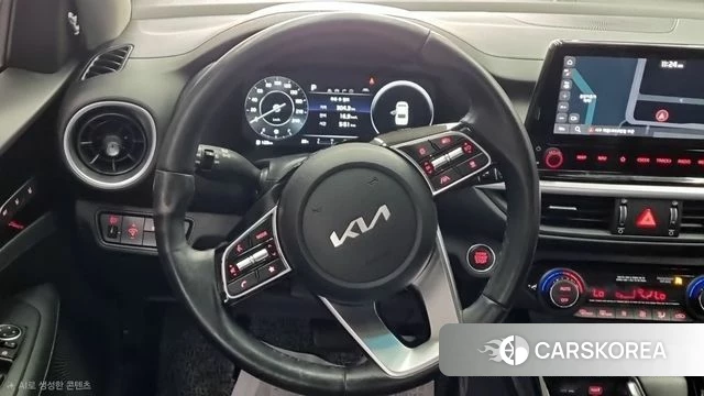 Kia The New K3 2nd generation 2021 Белый из Кореи, фото 3
