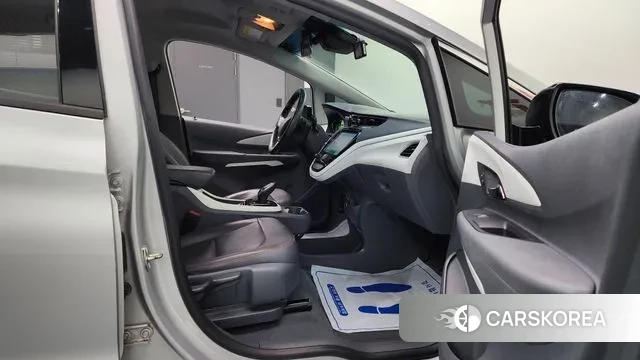Chevrolet (GM Daewoo) Bolt EV 2019 Серебряный из Кореи, фото 3