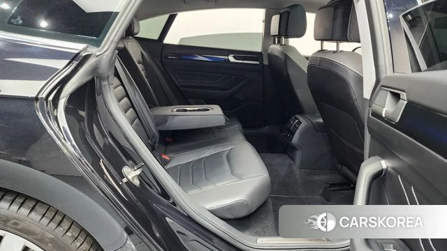 Volkswagen Arteon 2023 Черный из Кореи, фото 3