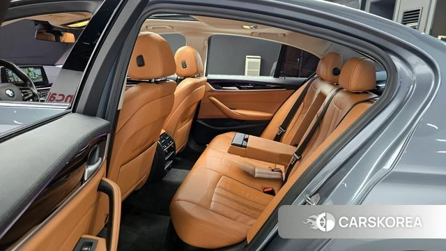 BMW 5 Series (G30) 2018 Серый из Кореи, фото 3