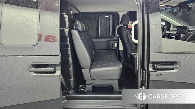 Hyundai Staria 2023 Черный из Кореи, фото 3