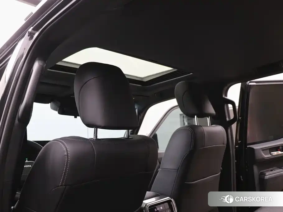 Toyota Prado 2026 Черный из Китая, фото 4