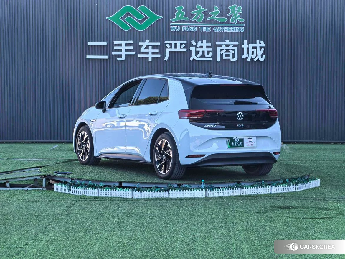 Volkswagen ID.3 2022 Белый из Китая, фото 3