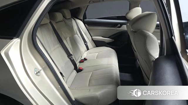 Honda Accord 10th Generation 2018 Песочный из Кореи, фото 3