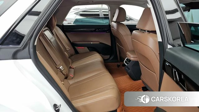 Hyundai Grandeur (GN7) 2023 Белый из Кореи, фото 3