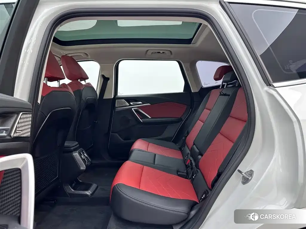 BMW iX1 2024 Белый из Китая, фото 3