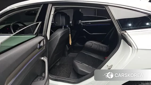 Volkswagen Arteon 2019 Белый из Кореи, фото 3