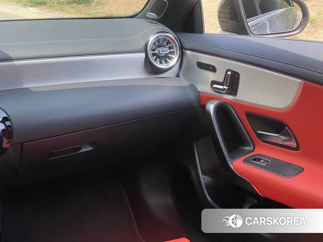 Mercedes-Benz CLA AMG 2025 Темно-серый из Китая, фото 3