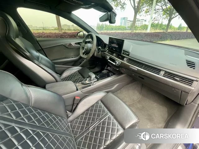 Audi S4 2021 Черный из Китая, фото 3