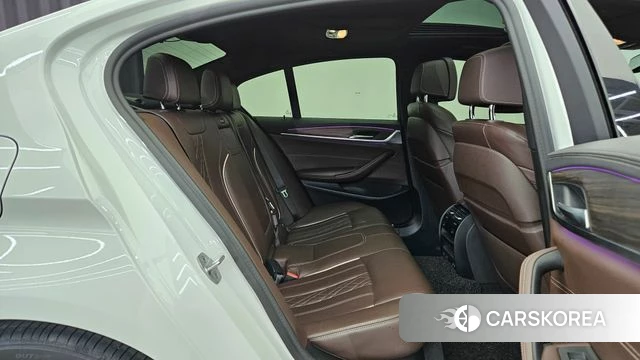 BMW 5 Series (G30) 2020 Белый из Кореи, фото 3
