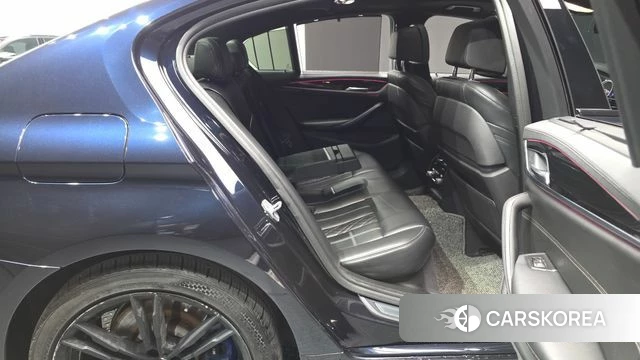 BMW 5 Series (G30) 2018 Синий из Кореи, фото 3