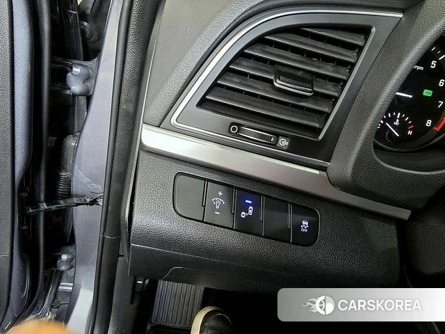 Hyundai Avante AD 2018 Серый из Кореи, фото 3