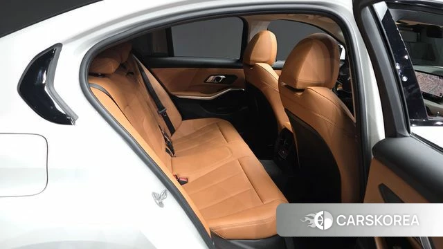 BMW 3 Series (G20) 2025 Белый из Кореи, фото 3