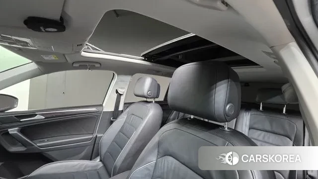 Volkswagen Tiguan second Generation 2022 Белый из Кореи, фото 3