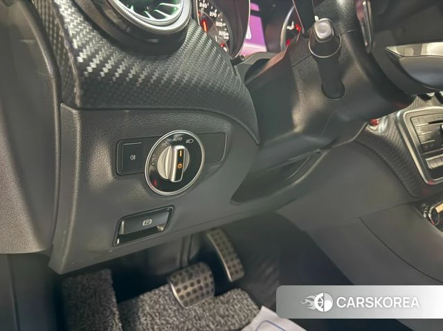 Mercedes-Benz A-Class W176 2018 Серебристо-серый из Кореи, фото 3
