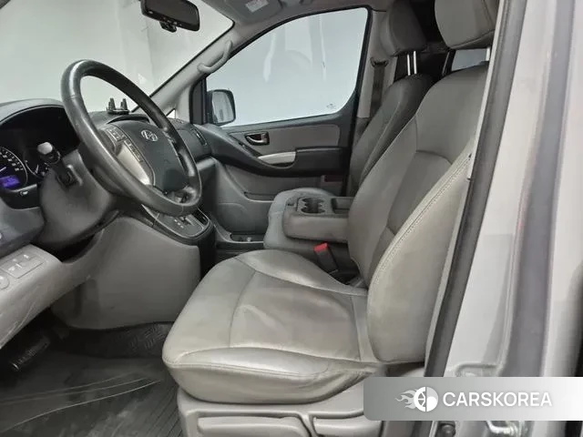 Hyundai The New Grand Starex 2021 Серебристо-серый из Кореи, фото 3