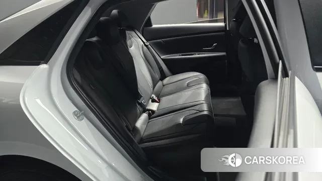 Hyundai The New Avante (CN7) 2024 Белый из Кореи, фото 3