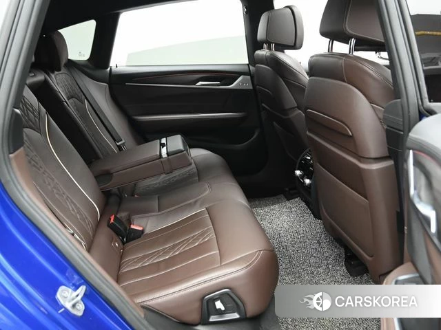 BMW 6 Series GT (G32) 2021 Белый из Кореи, фото 3