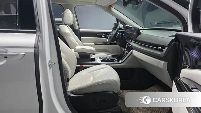 Kia Carnival 4th generation 2023 Белый из Кореи, фото 3