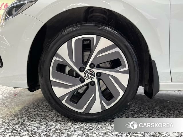 Volkswagen Bora 2024 Белый из Китая, фото 3