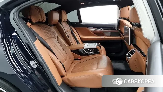 BMW 7 Series (G11) 2018 Черный из Кореи, фото 3