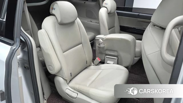 Kia The New Carnival 2018 Серебряный из Кореи, фото 3