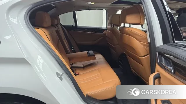 BMW 5 Series (G30) 2022 Белый из Кореи, фото 3