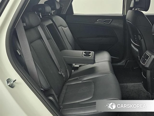 Kia Sportage 5th Generation 2023 Белый из Кореи, фото 3
