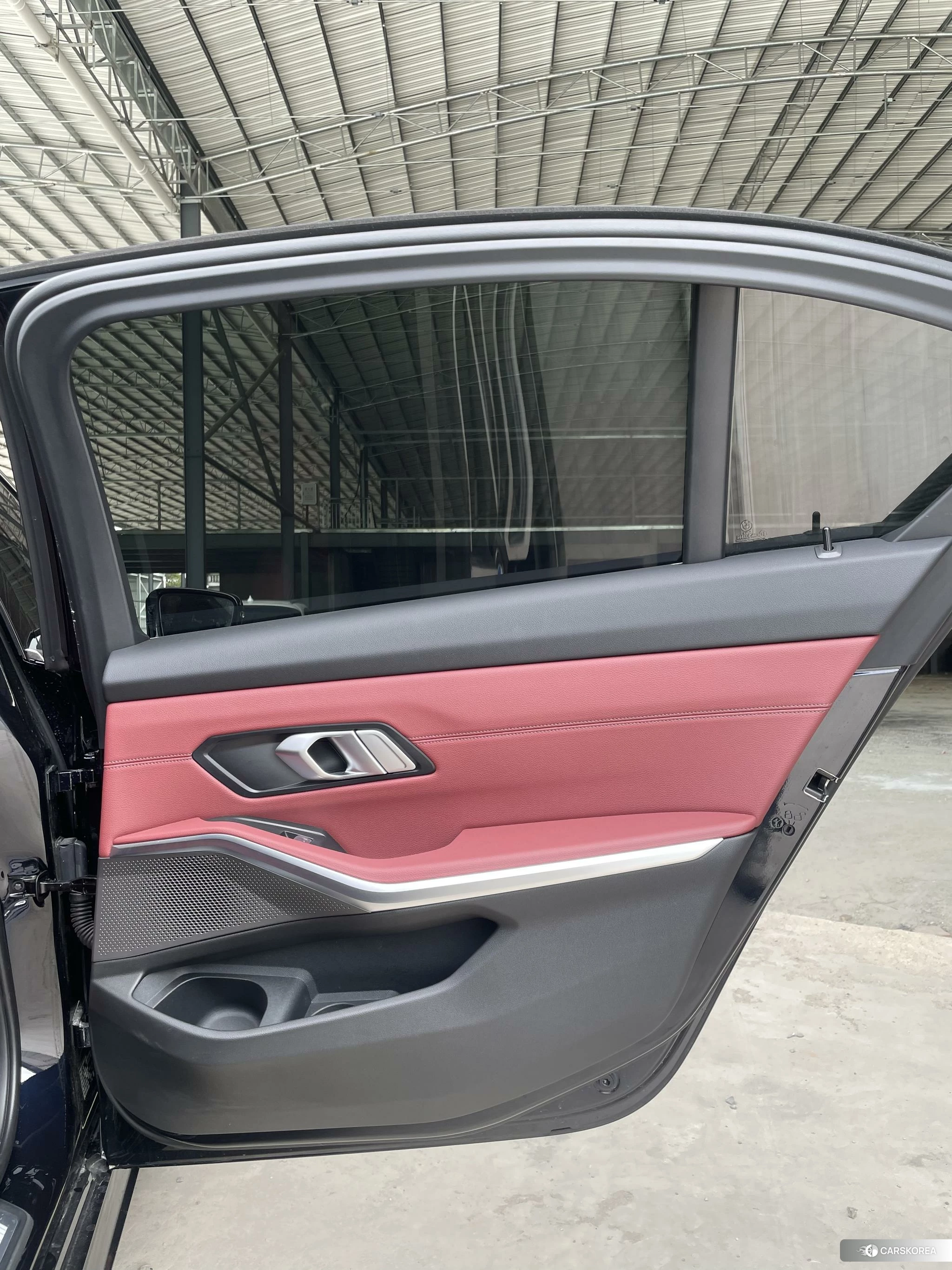BMW 3 series 2022 Черный из Китая, фото 3