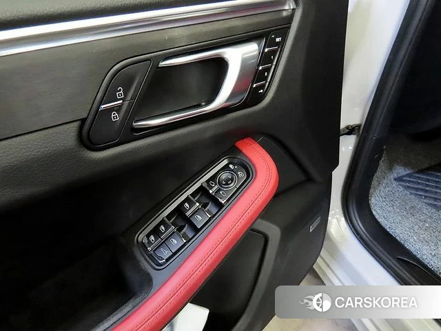 Porsche Macan 2020 Серебристо-серый из Кореи, фото 3