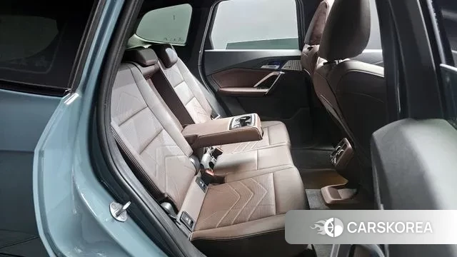 BMW X1 (U11) 2024 Небесно-голубой из Кореи, фото 3